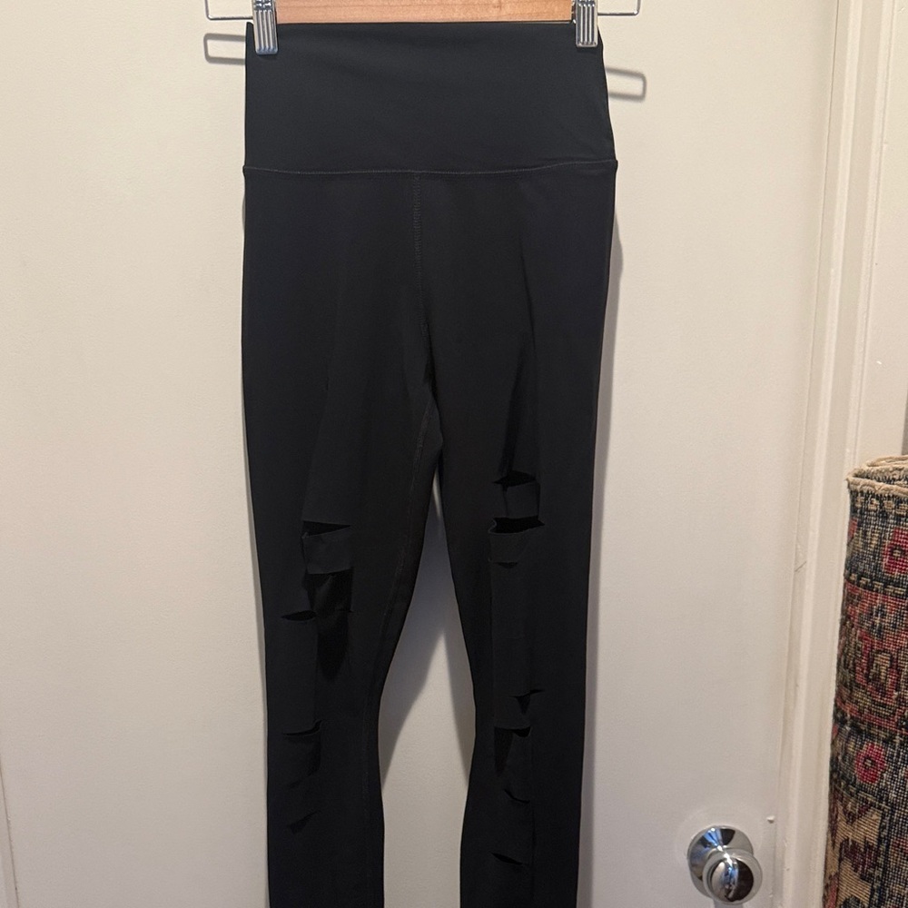 ALO Yoga Black Leggings NWOT!